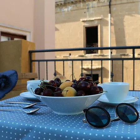 La Terrazza Di Carolina לינה וארוחת בוקר אגריג'נטו
